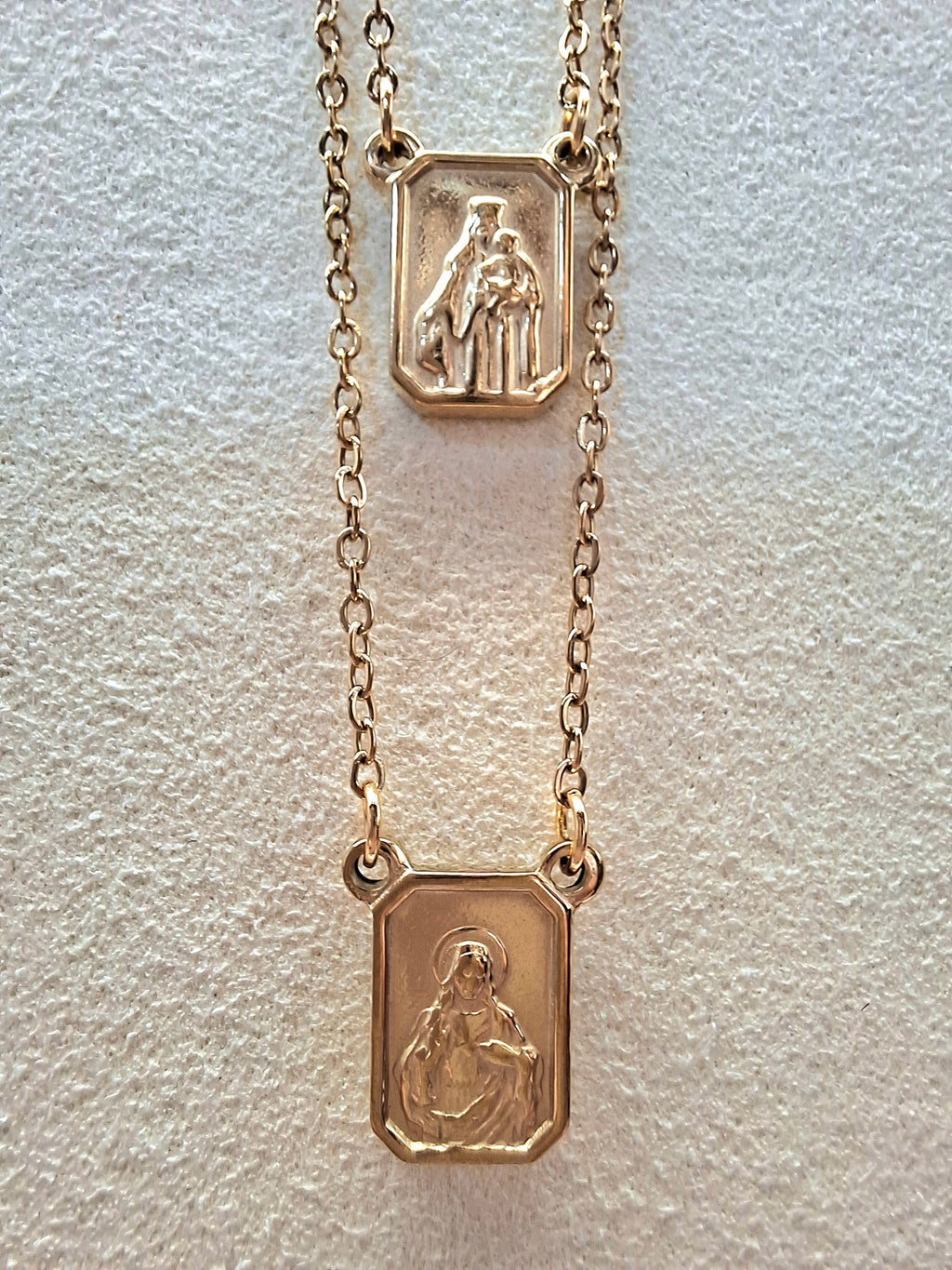 Escapulário em Aço — Nossa Senhora do Carmo e Sagrado Coração de Jesus