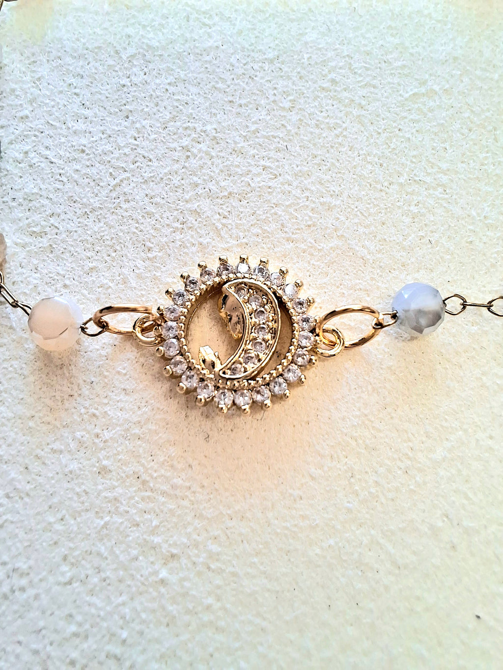 Pulseira Nossa Senhora com Cristais Multicolor — Aço Dourado