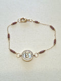 Pulseira Nossa Senhora com Goldstone e Madre Pérola — Aço Inoxidável