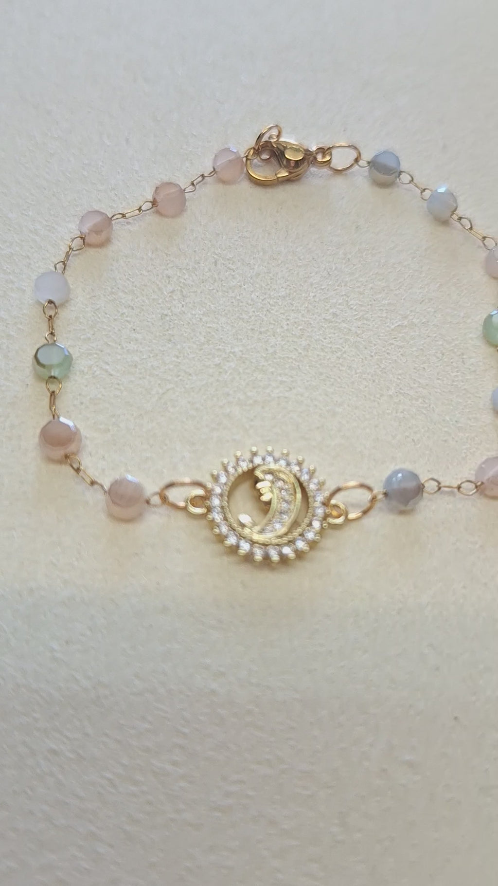 Pulseira Nossa Senhora com Cristais Multicolor — Aço Dourado